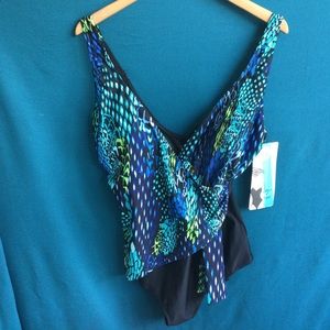 NWT Christina 16 D One Piece Swim Suit Waist minimize